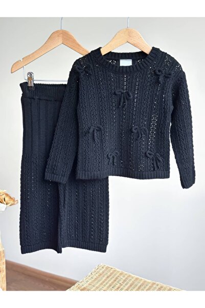 Pinkitokids طقم بنطلون تريكو بتفاصيل فيونكة وتطريز مع خصر مطاطي - أسود