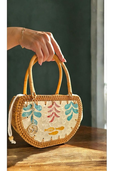 Aurora Stitches بالم آند بيرل