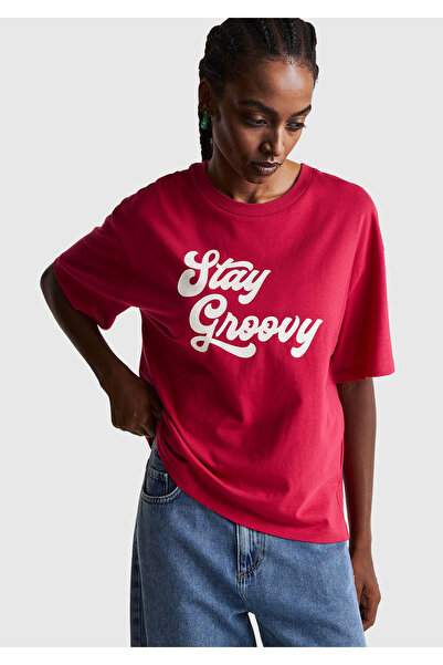 United Colors of Benetton Women's Fuchsia 100% Cotton Front Text Printed Crew Neck T-Shirt