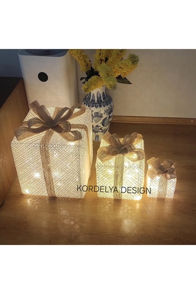 kordelya design YILBAŞI AĞACI ALTI LED IŞIKLI HEDİYE PAKETİ SETİ