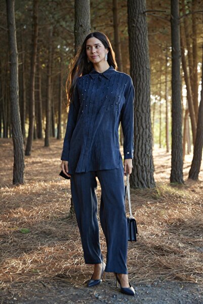 Moodbasic Premium by Nervür Detail-Oriented Stone-Embroidered Suit