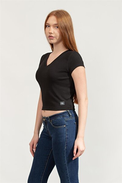 Calvin Klein Women's Crew Neck T-Shirt