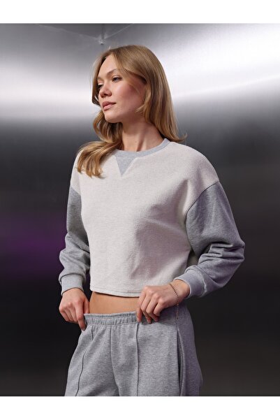 COLORDS Women's Collar Triangle Detail Crop