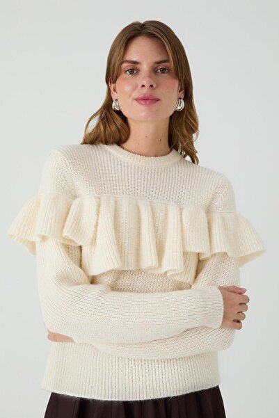 inspiration DEFNE SELANİK ÖN VE KOL FIRFIRLI KAZAK EKRU