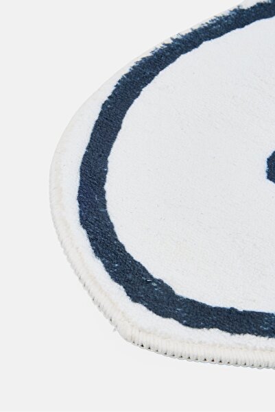 PEANUTS Shaped Snoopy Bath Mat, White