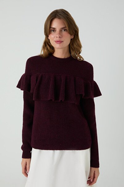 inspiration سترة ديفني سيلانيك ذات ياقة وأكمام مكشكشة باللون العنابي