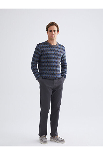 LC Waikiki بنطلون تشينو رجالي من فيجن نيو سيزون بتصميم قياسي