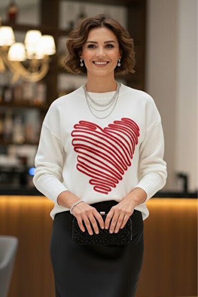 Nevin Kaya Moda White Heart Sweater