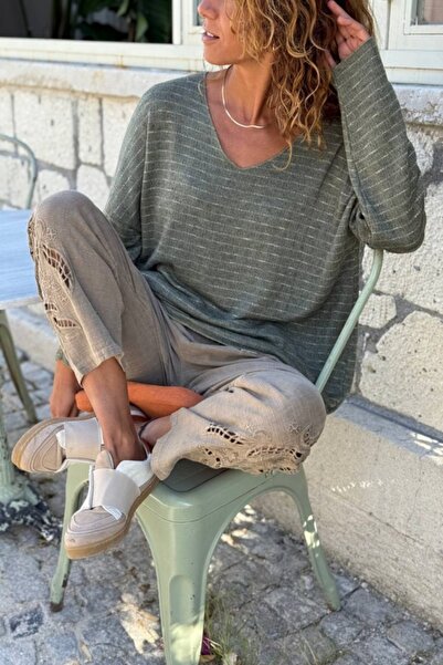 Güneşkızı Pulover largi din amestec de lână cu textura moale, cu decolteu în V, kaki italian, 75 60