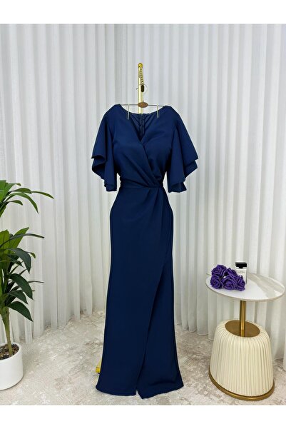 Riva Elegant navy blue evening dress, with a slim fit and an attractive side slit.