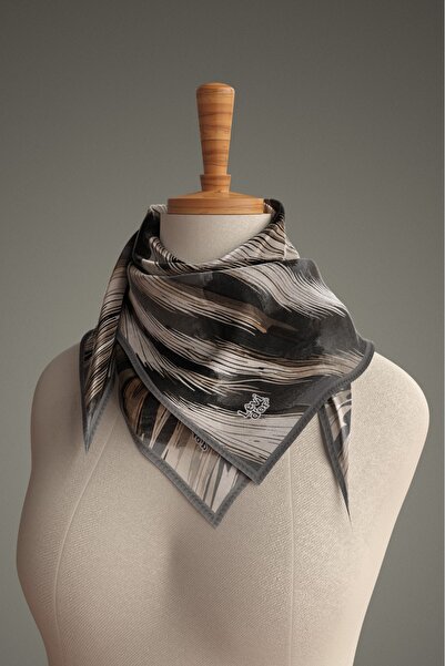 Levidor Wavy Zebra Pattern Sparkling Crystal Scarf