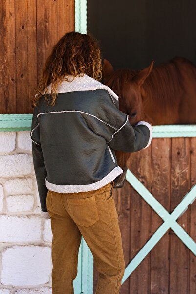 Güneşkızı Ιταλικό Χακί Μπουφάν με γιακά με φερμουάρ και τσέπες από γούνινο σουέτ φαρδύ παλτό 60 50