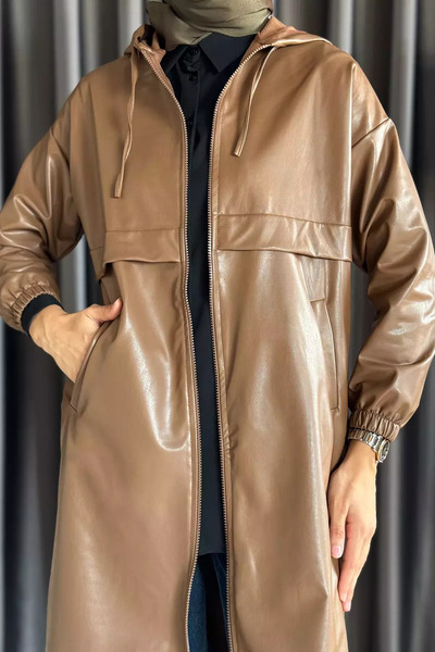 Zehra Gül Taba Kapüşonlu Fermuarlı Tesettür Suni Deri Mevsimlik Trençkot