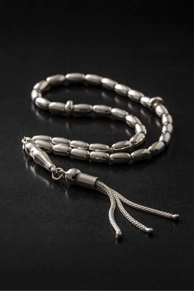 Ari Jewelry 925 Ayar Gümüş Oval Kesim Tesbih – El İşçiliği Parlak Gümüş Renk Erkek Tesbih
