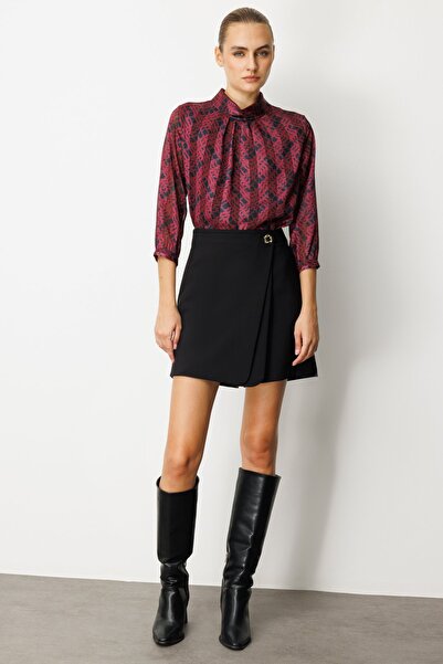 Ekol Beli Broşlu Şort Etek