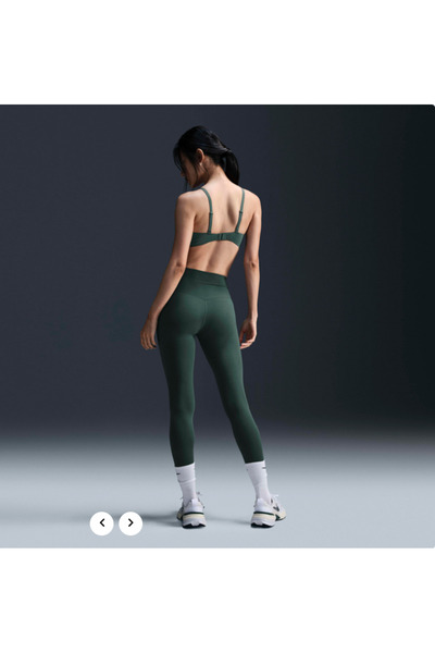 Nike Γυναικείο σουτιέν με επένδυση με ελαφριά υποστήριξη Alate Minimalist