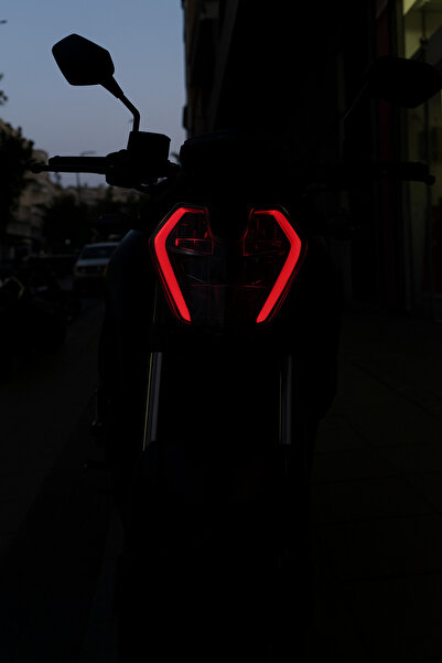 MotoFolyocum Benelli 125S ve Rks Rk125-S Far Folyo Motosiklet Far Filmi Kırmızı