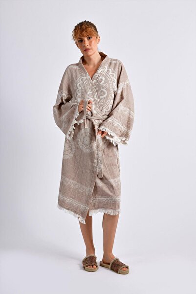 Brandsmiths كيمونو ماندالا باللون البيج