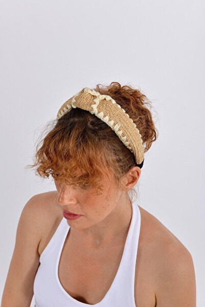 Brandsmiths تاج منسوج بتفاصيل الخياطة