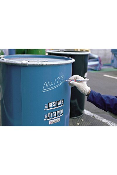 Other Artline 400XF white marker pen