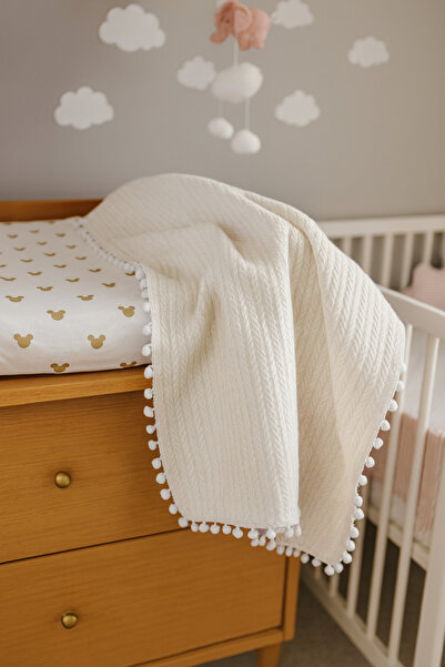 BeygeBaby Mickey'li Örgü Pike Örtü 110x100 Ölçülerinde