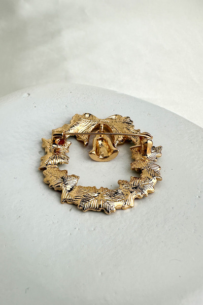 Modex Yılbaşı Özel Fiyonk Detay Renkli Taşlı Çelenk Broş (4cm)