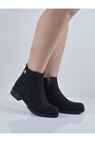 Şanslı Ayakkabıcılık حذاء قصير من جلد الغزال الأسود ذو نعل مسطح