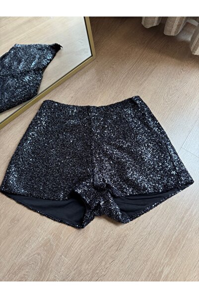 Vogue Mavi payetli siyah mini şort
