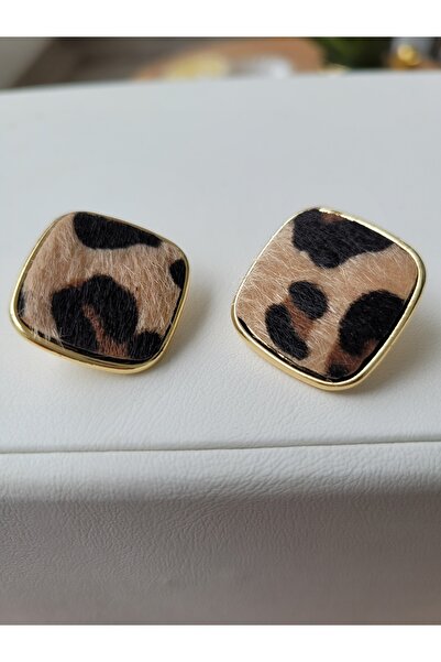 ÇAĞ MODA أقراط مزينة بالريش بنقشة الفهد