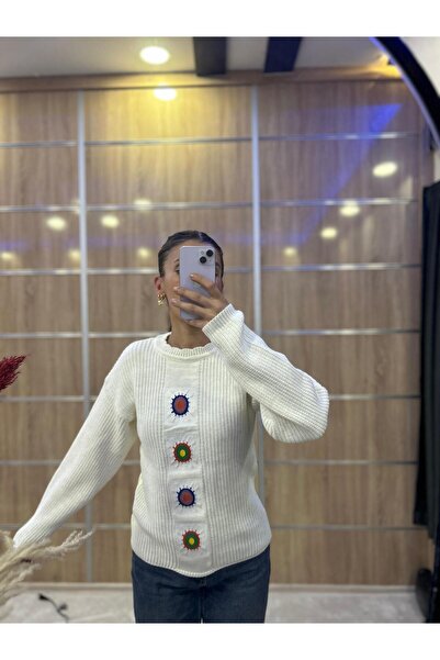 CLOUDY WEAR&DESİGN Pulover tricotat pentru fetiță, cu detaliu de broderie colorată, roz-ecru supradimensionat