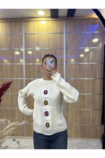 CLOUDY WEAR&DESİGN Pulover tricotat pentru fetiță, cu detaliu de broderie colorată, roz-ecru supradimensionat