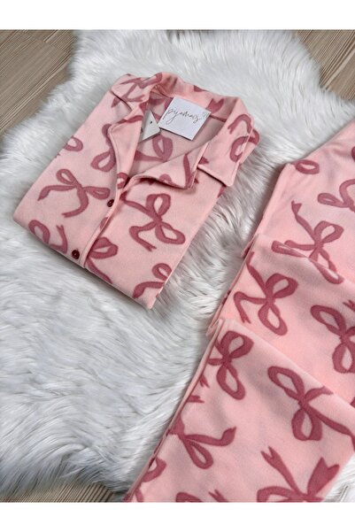 Pijamacs Pembe Fiyonk Desenli Önden Düğmeli Polar Pijama Takımı