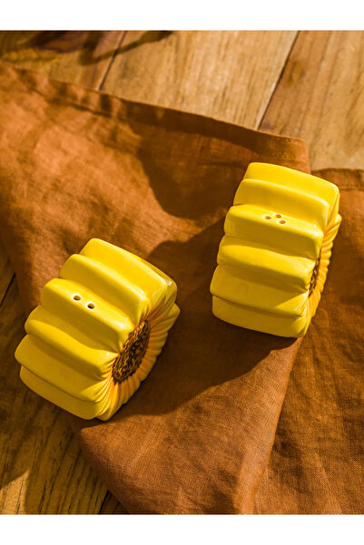 LC Waikiki Çiçek Figürlü Seramik Tuzluk ve Biberlik