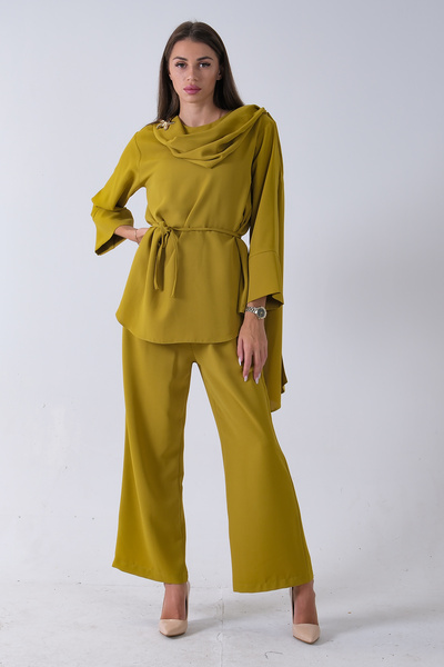 Feminist Şal Yaka Üzeri Broş Detaylı Pantolonlu Takım Fıstık 4592270