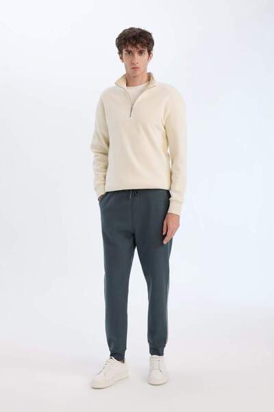 DeFacto Regular Fit Beli Bağcıklı Lastikli Paça Cepli Basic Düz Kalın Jogger Eşofman Altı A6470AX24AU