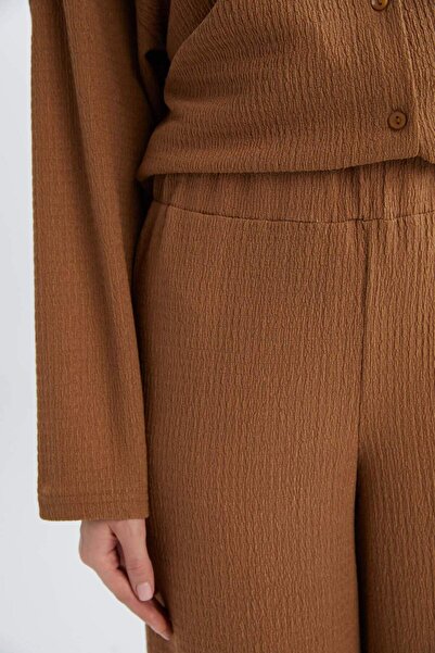 DeFacto Straight Fit Beli Lastikli Basic Düz Bürümcük Geniş Paça Pantolon D7522AX25SP