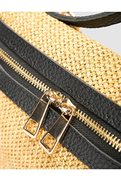 Cabani Straw Black Zipper Closure Bag
