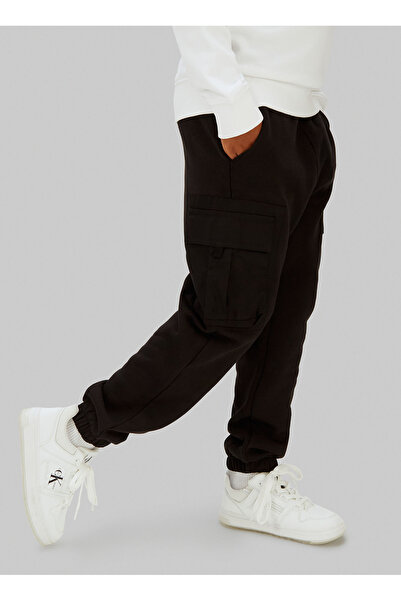 Calvin Klein Lastikli Paça Siyah Erkek Çocuk Eşofman Altı IB0IB02572BEH