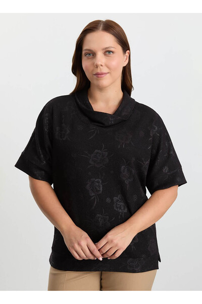 Selen Degaje Yaka Çiçek Desenli Siyah Kadın Bluz 25KSL8273
