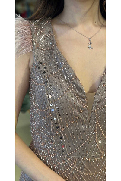 Abiyeniall Bakır V Yaka Kalın Askı Tuy Detaylı Düz Kesim Pullu Boncuklu Uzun Abiye Elbise 11052-04