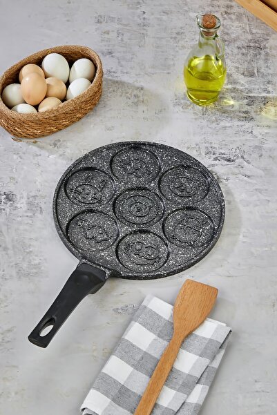 Cooker 28 cm Cast Iron Granite Coated Emoji Pancake Pan Pancake