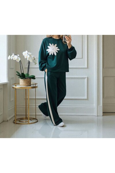 GLAMSI Elegant viscose outfit with large flower and crystal detail