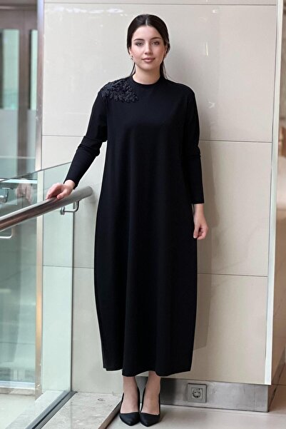 Nurcan Çetin Omuzu Boncuk İşlemeli Bambu Elbise