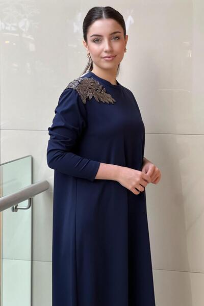 Nurcan Çetin Omuzu Boncuk İşlemeli Bambu Elbise