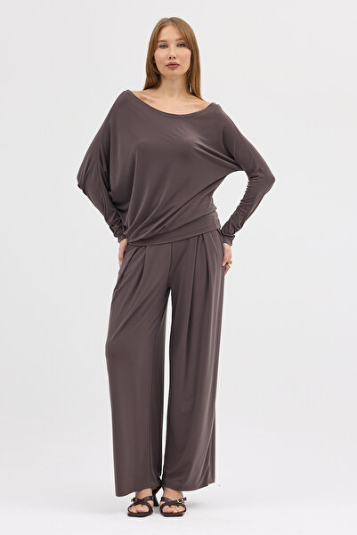 Laranor Vison Панталони с еластична талия, плисирани детайли отпред, широки крачоли и джобове, елегантност за деня и нощта 25L8137