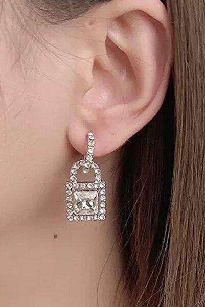 TAKIŞTIR أقراط فضية اللون بتفاصيل حجرية (زوج)