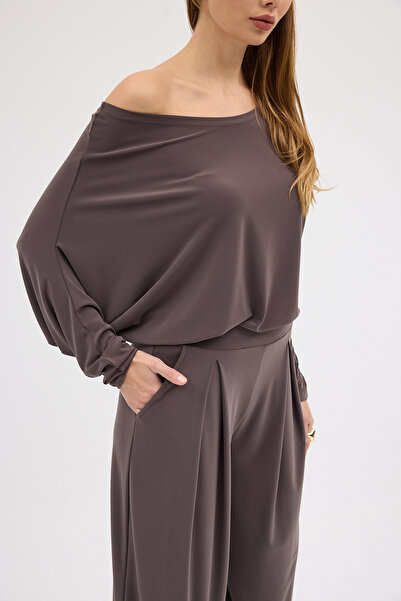 Laranor Vison Панталони с еластична талия, плисирани детайли отпред, широки крачоли и джобове, елегантност за деня и нощта 25L8137