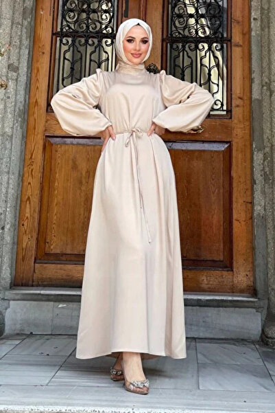 Tesettür Diyarı Rochie din satin cu mâneci balon Dimitra, bej