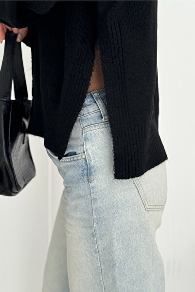 FEMELLE Black Oversized Knitwear Cardigan with Slit Buttons on the Side Standard Size