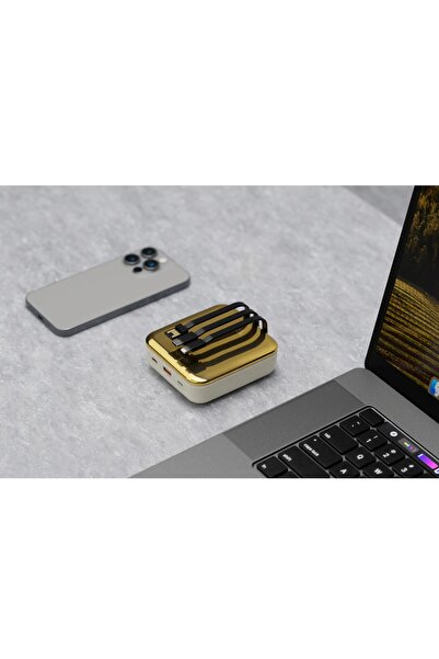 porodo بنك طاقة صغير الحجم 20000 مللي أمبير/ساعة مع منافذ USB-A وType-C و20 واط PD وشحن متزامن - ذهبي